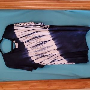 Women's Avenue Tie-dyed Blouse with sequins. Blue/White. Size 26/28.